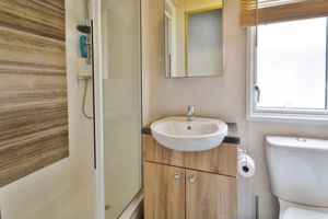 Shower room- click for photo gallery